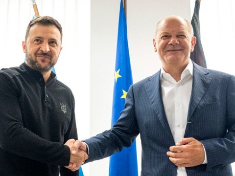 Zelenski Şoltsla görüşdü