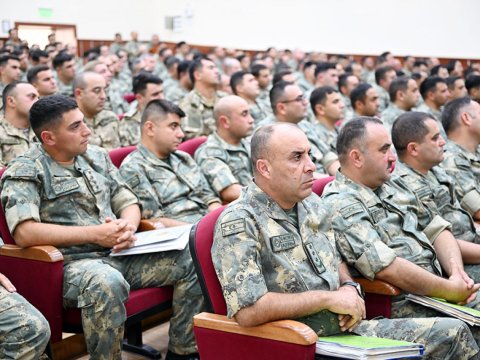 Ordunun maddi-texniki təminatı müzakirə olundu