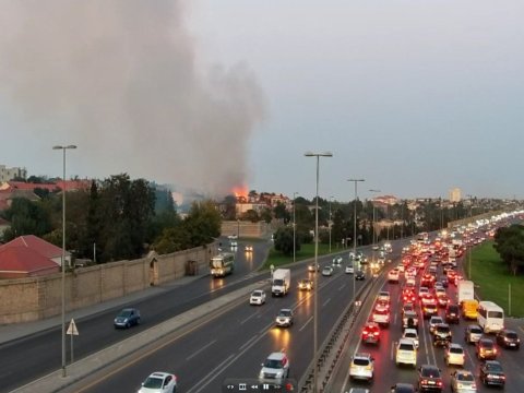 Sabunçu Tibb Mərkəzinin yaxınlığında YANĞIN