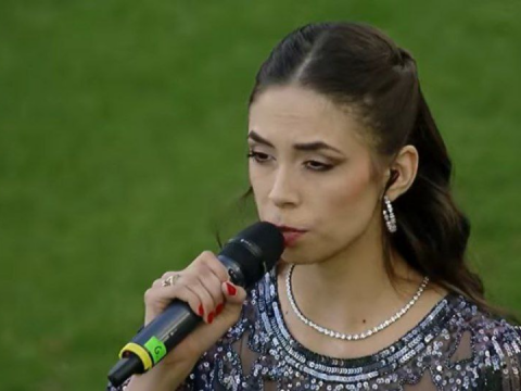 Slovakiya - Azərbaycan oyununda&nbsp;himnimizi ifa edən əcnəbi müğənni KİMDİR...