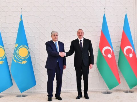 Tokayev İlham Əliyevə zəng etdi