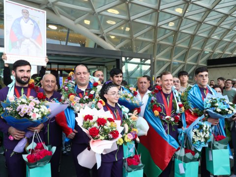 Paralimpiyaçılarımız&nbsp;Vətənə döndülər - FOTO