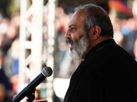 Keşiş Baqrat siyasi qüvvələrlə qapalı görüş keçirib - DETALLAR