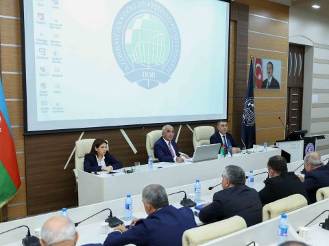 UNEC-in Elmi Şurasının yeni tədris ilində ilk iclası keçirilib - FOTO