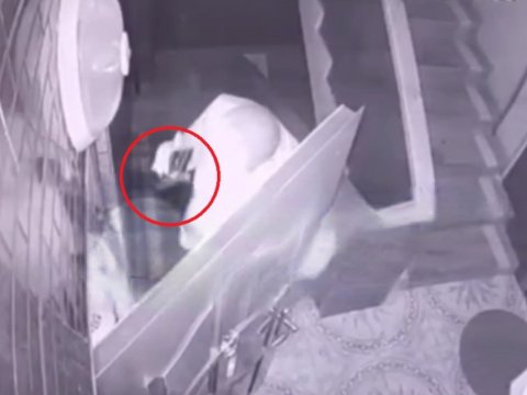 Bakıda evə basqın edən şəxsin GÖRÜNTÜLƏRİ