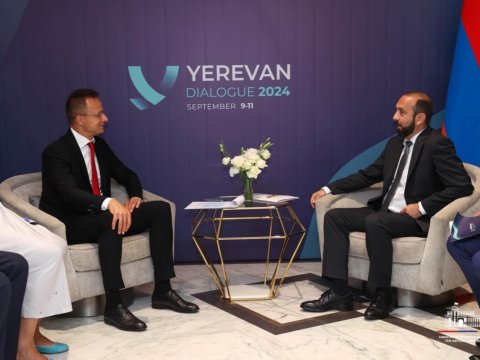 Macarıstan XİN başçısı Ararat Mirzoyanla GÖRÜŞÜB