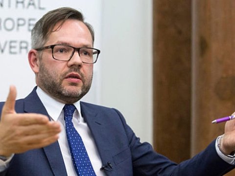 Bundestaqın komitə sədri Qafqaza GƏLİR