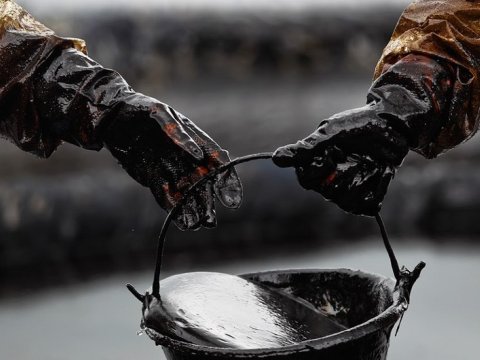 Azərbaycanda xam neft istehsalı azalıb, bəs&nbsp;qaz...