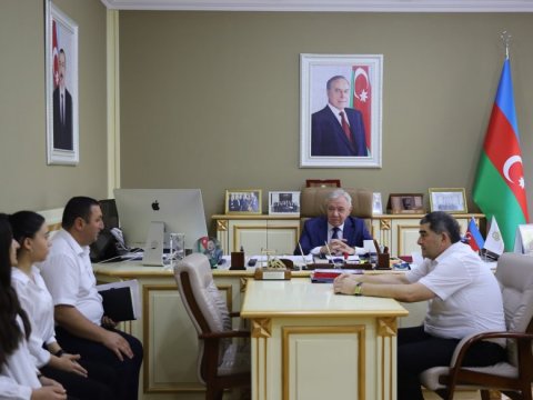 Gəncə Dövlət Universitetinin rektoru yeni tələbələrlə görüşdü