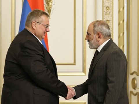 Paşinyan Overçuku qəbul etdi