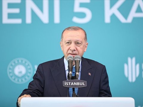 Xarici tələbələr Türkiyə iqtisadiyyatına 3 milyard dollar QAZANDIRIR