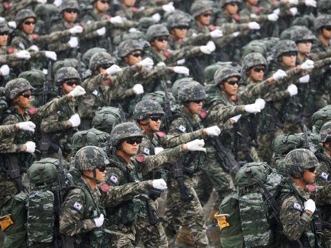 Cənubi Koreya orduda istifadə olunan Çin kameralarını YIĞIŞDIRIB