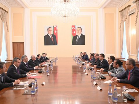 Əli Əsədov Türkiyə nümayəndələri ilə görüşdü