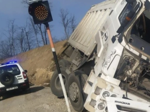 Yük maşını qəza törətdi - Xəsarət alanlar var