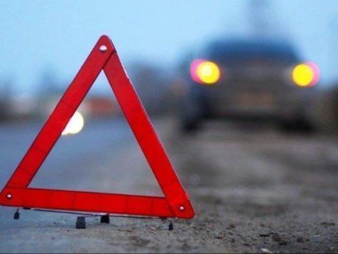 Yolu keçən qızı maşın VURDU