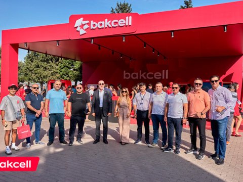 Jurnalistlər “Bakcell”in “Formula 1” stendini ziyarət ediblər - FOTOLENT