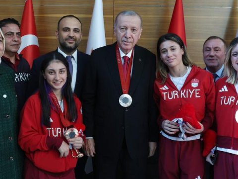 Ərdoğan paralimpiyaçılarla BİR ARADA - FOTOLAR