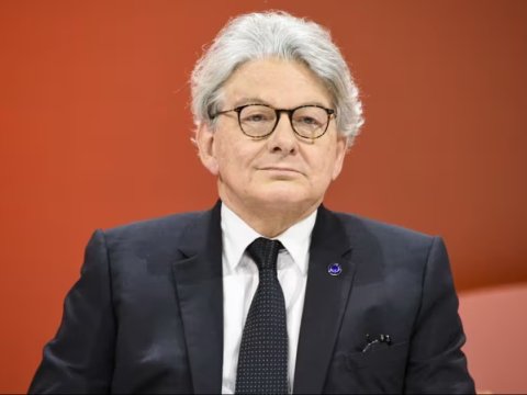 Fransa komissarı istefa verdi&nbsp;