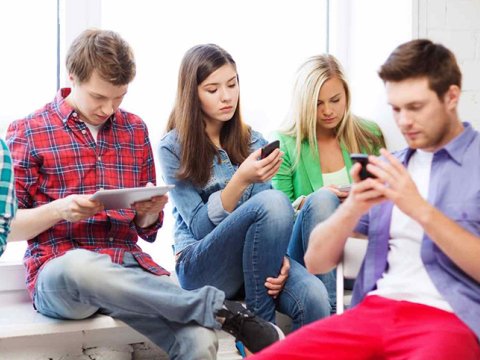 Sosial şəbəkələr: zamanı öldürdüyümüz məkan -&nbsp;Psixoloqlardan XƏBƏRDARLIQ