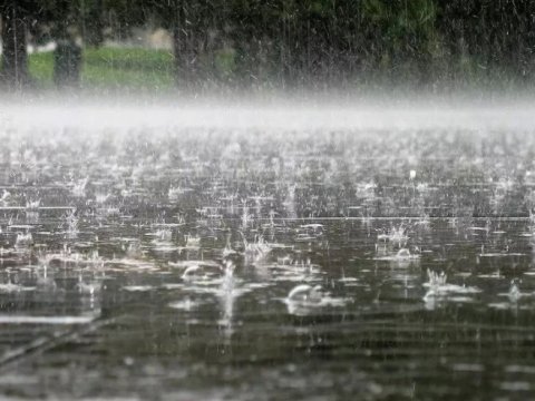 Bəzi rayonlara leysan yağıb - FAKTİKİ HAVA