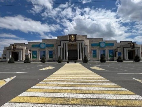 İran Ermənistanda daimi ticarət mərkəzi açır