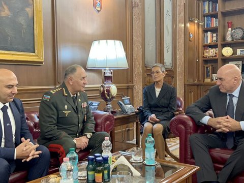 Kərim Vəliyev italiyalı nazirlə görüşdü