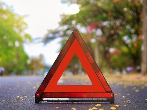 Maşın dərəyə aşdı - sürücü öldü