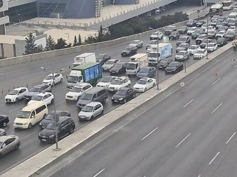 Hazırda tıxac olan yolların SİYAHISI