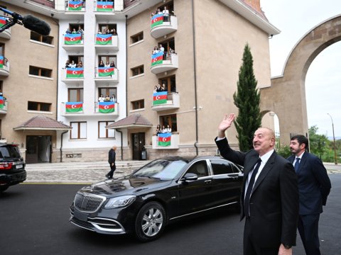 Prezident Qarabağ Universitetinin tələbə yataqxanasının AÇILIŞINDA