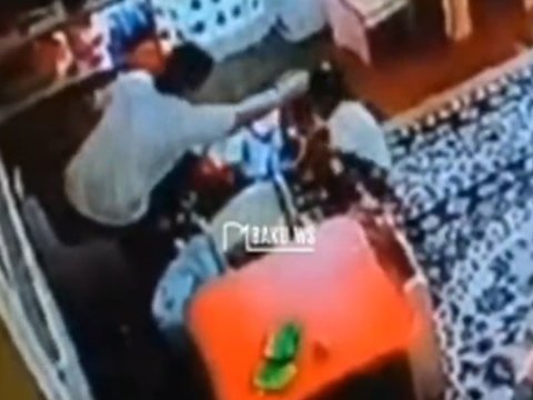 Bağçada azyaşlıya kobud davrananlar işdən çıxarıldı - VİDEO