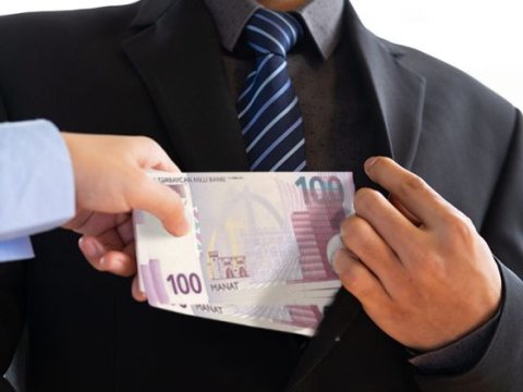 Sumqayıtda məktəb direktoru şagirdlərdən pul tələb edib? -&nbsp;Fakt araşdırılır