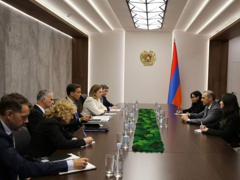 ABŞ rəsmisi İrəvanda -&nbsp;sülh müzakirə edildi&nbsp;