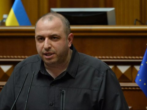 Umerov bütün müavinlərini işdən çıxarmaq istəyir