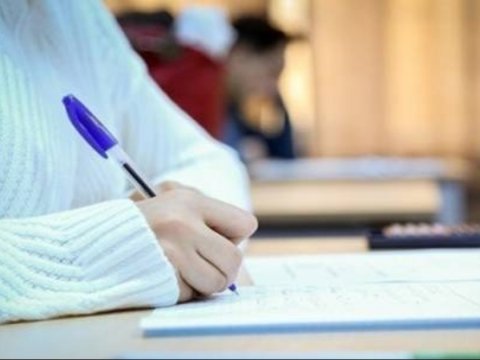 Orta ixtisas təhsili müəssisələrində çalışan alimlər