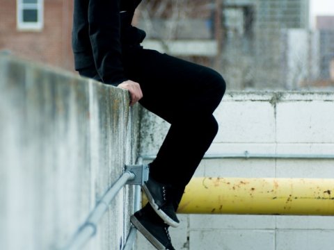 24 yaşlı gənc intihar etmək istədi, xilas edildi