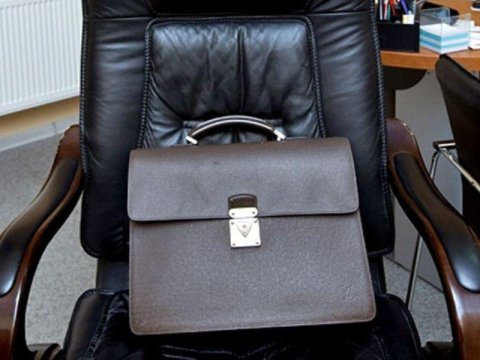 Azərbaycanda bu məmurlar vəzifələrini itirdilər - SİYAHI