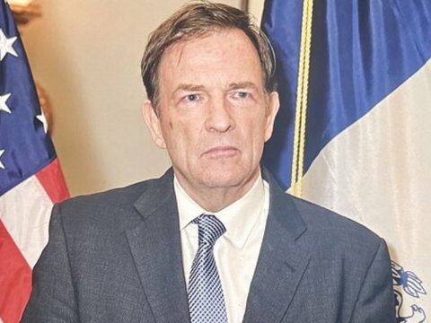 Nyu-Yorkun polis komissarının evində AXTARIŞ