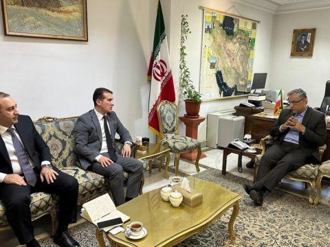 Səfirimiz İran XİN rəsmisi ilə müzakirə apardı