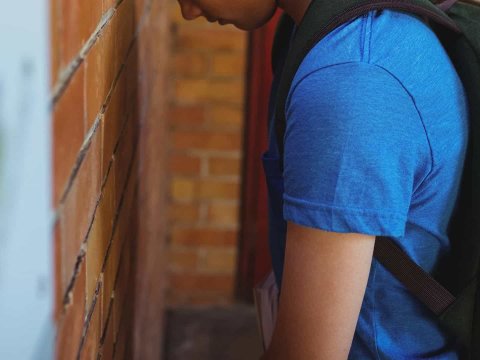 Şagird sinif yoldaşının atası tərəfindən döyüldü - Rəsmi AÇIQLAMA