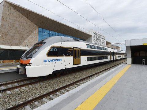 Bu şəxslər sürət qatarlarında endirim əldə edə bilər