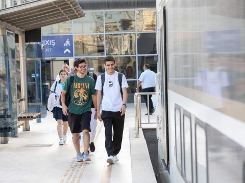 Vağzal və stansiyalarda ödənişsiz &ldquo;Wi-Fi&rdquo; olacaq