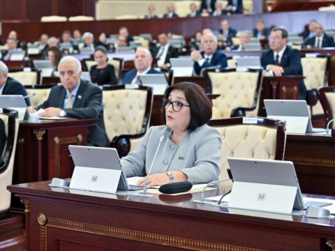 Milli Məclisin bugünkü iclasında nələr müzakirə edildi...