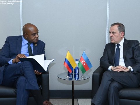 Ceyhun Bayramov kolumbiyalı həmkarı ilə görüşdü - FOTO