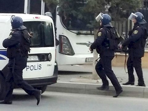 Polis 2 kq-dan artıq narkotik aşkarladı