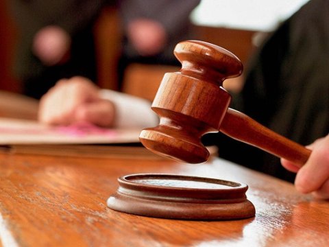 Həbs edilən vəzifəli şəxslər məhkəmə zalından azadlığa buraxıldı