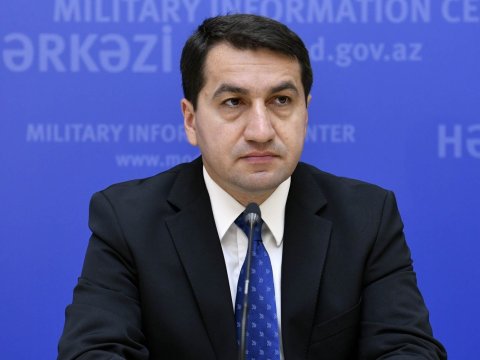 Hikmət Hacıyev Putinin nümayəndəsi ilə görüşdü