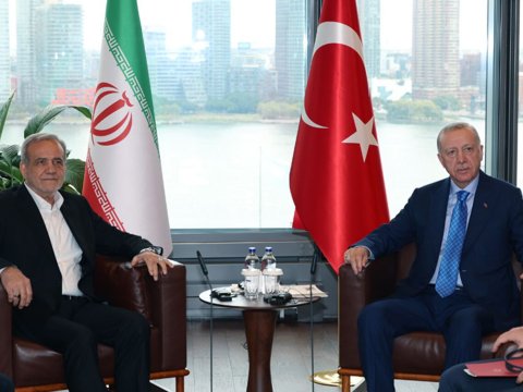 Ərdoğan Pezeşkianla görüşdə nələrdən danışıb? -&nbsp;DETALLAR