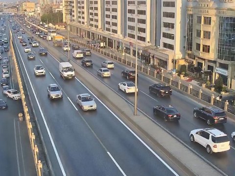 Bu yollarda tıxac var&nbsp;