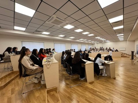 Qarabağ Universitetində tələbələr tədris prosesinə necə adaptasiya edilir?