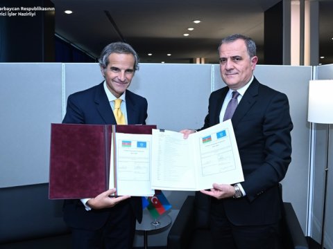 Azərbaycanla AEBA arasında sənəd imzalandı